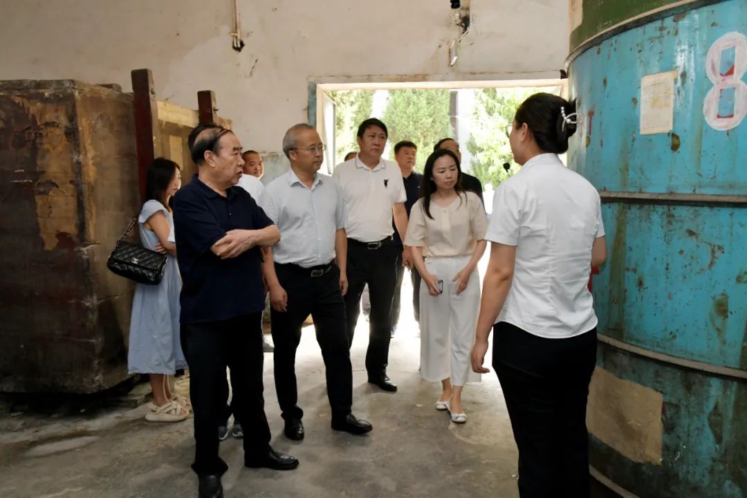 “茅盾文学奖”获得者、中国作协副主席、陕西省作协主席贾平凹到访陕西好色先生软件下载